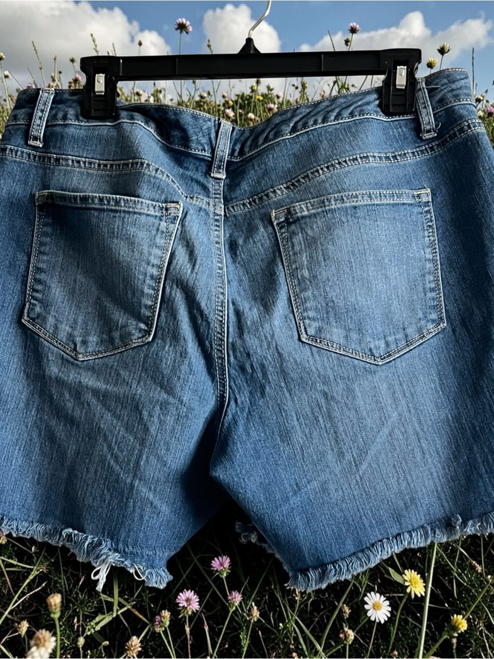 new directions Blue Denim Frayed Hem Jean Shorts - Picture 3 of 4
